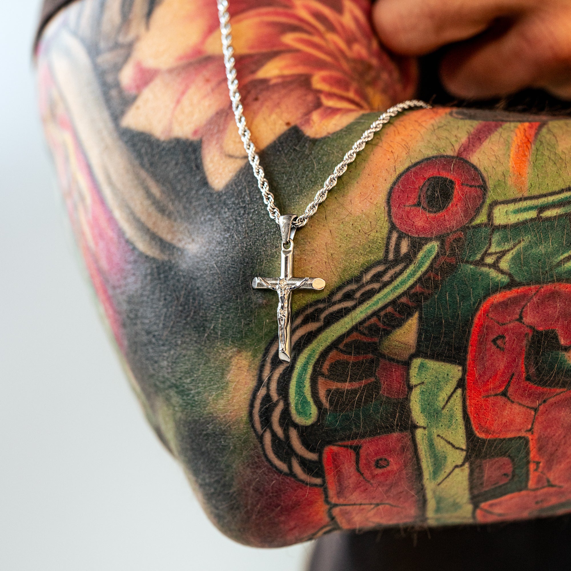 "Jesus Christus" BRAVE Herren-Halskette - Emily Schmuck