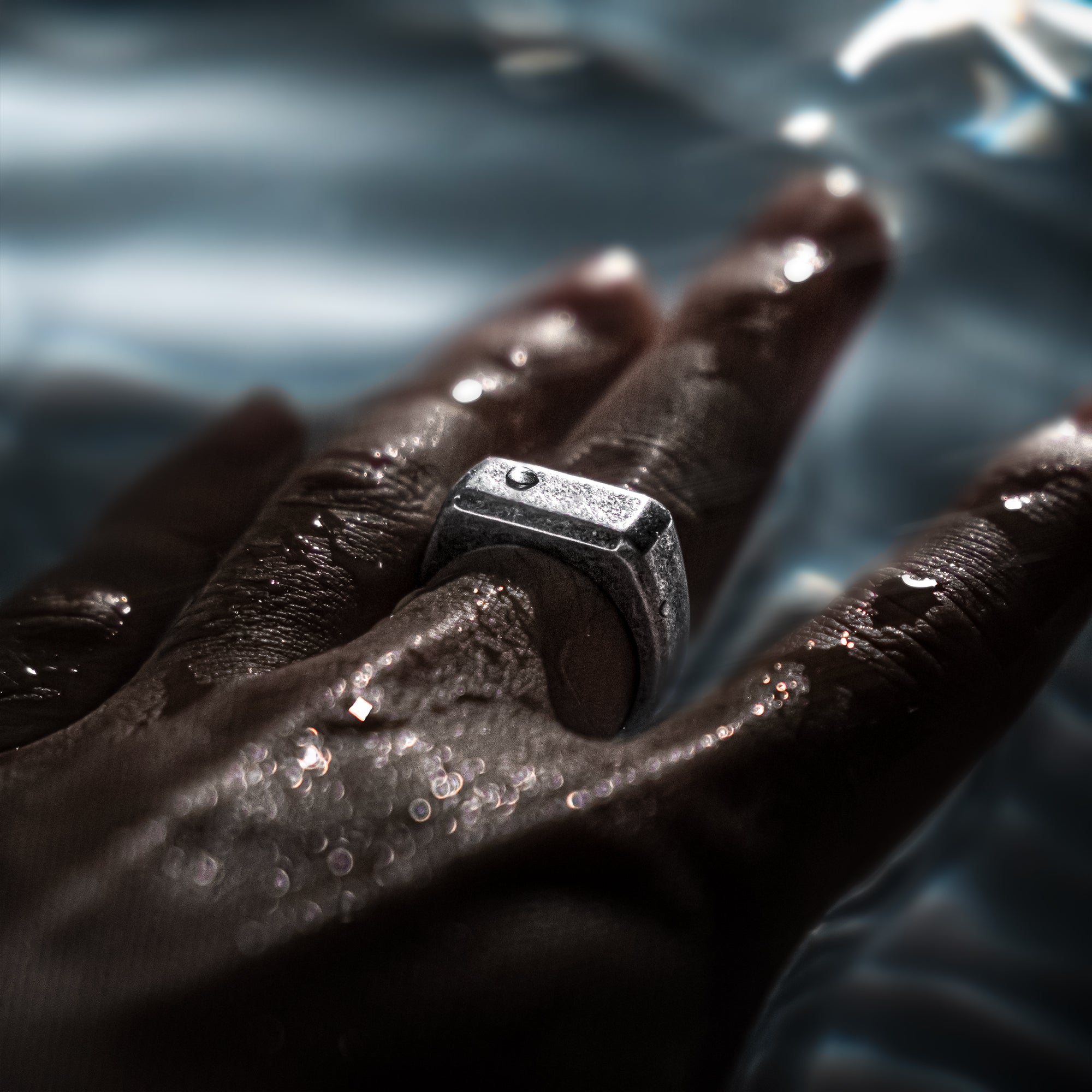BRAVE "Finsternis" Man Ring - Emily Schmuck