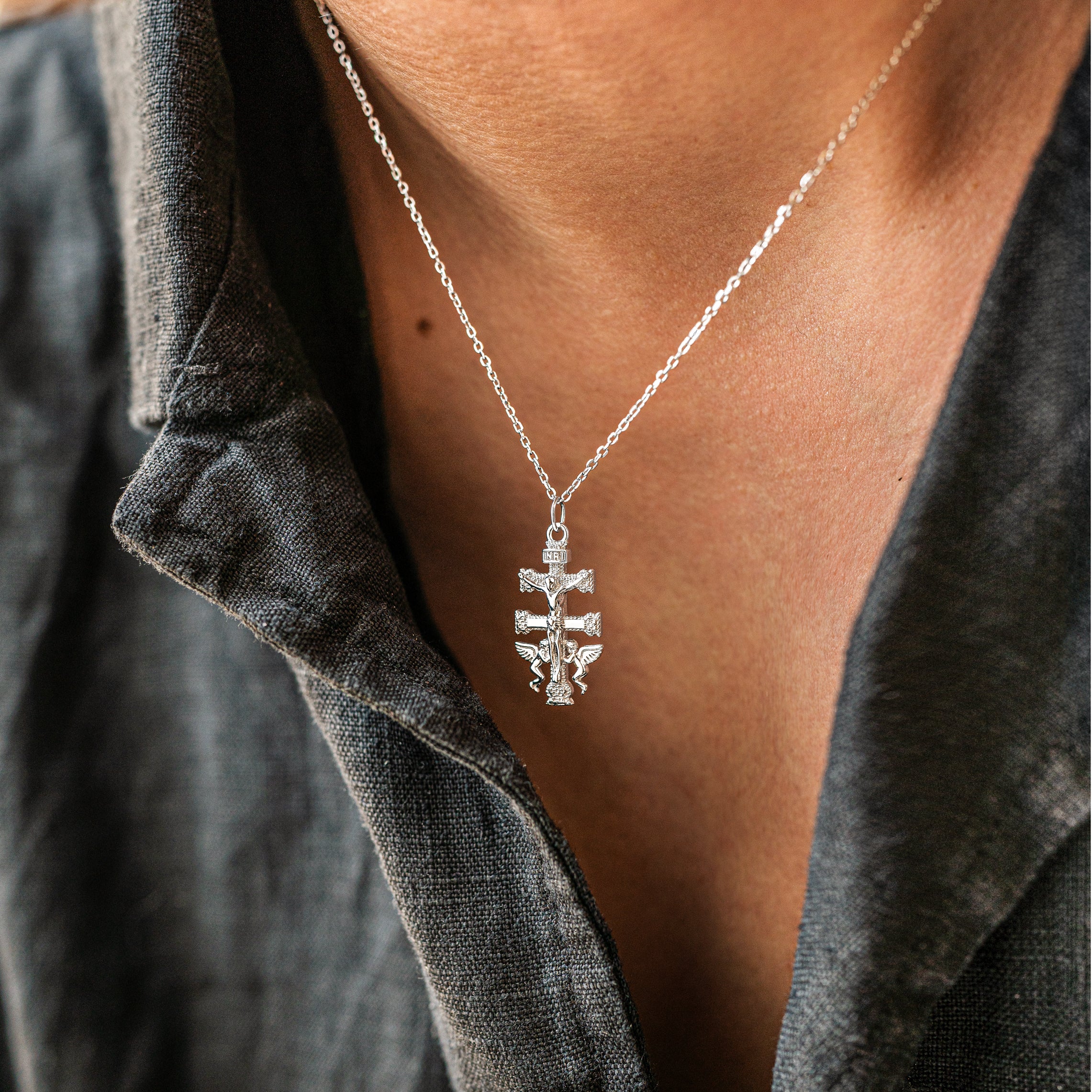 Caravaca Kreuz Halskette - Emily Schmuck