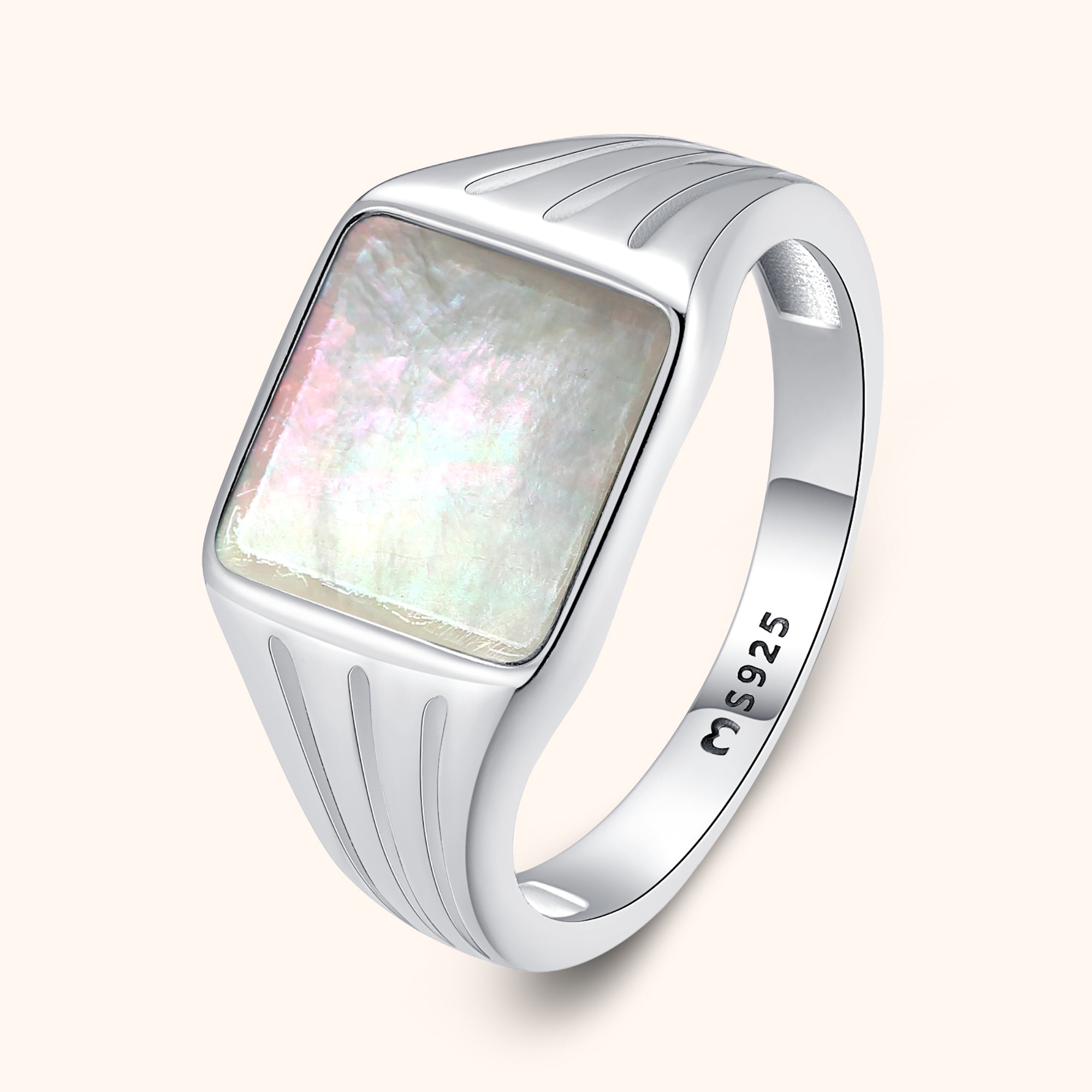 "Tallinn" Ring - Emily Schmuck