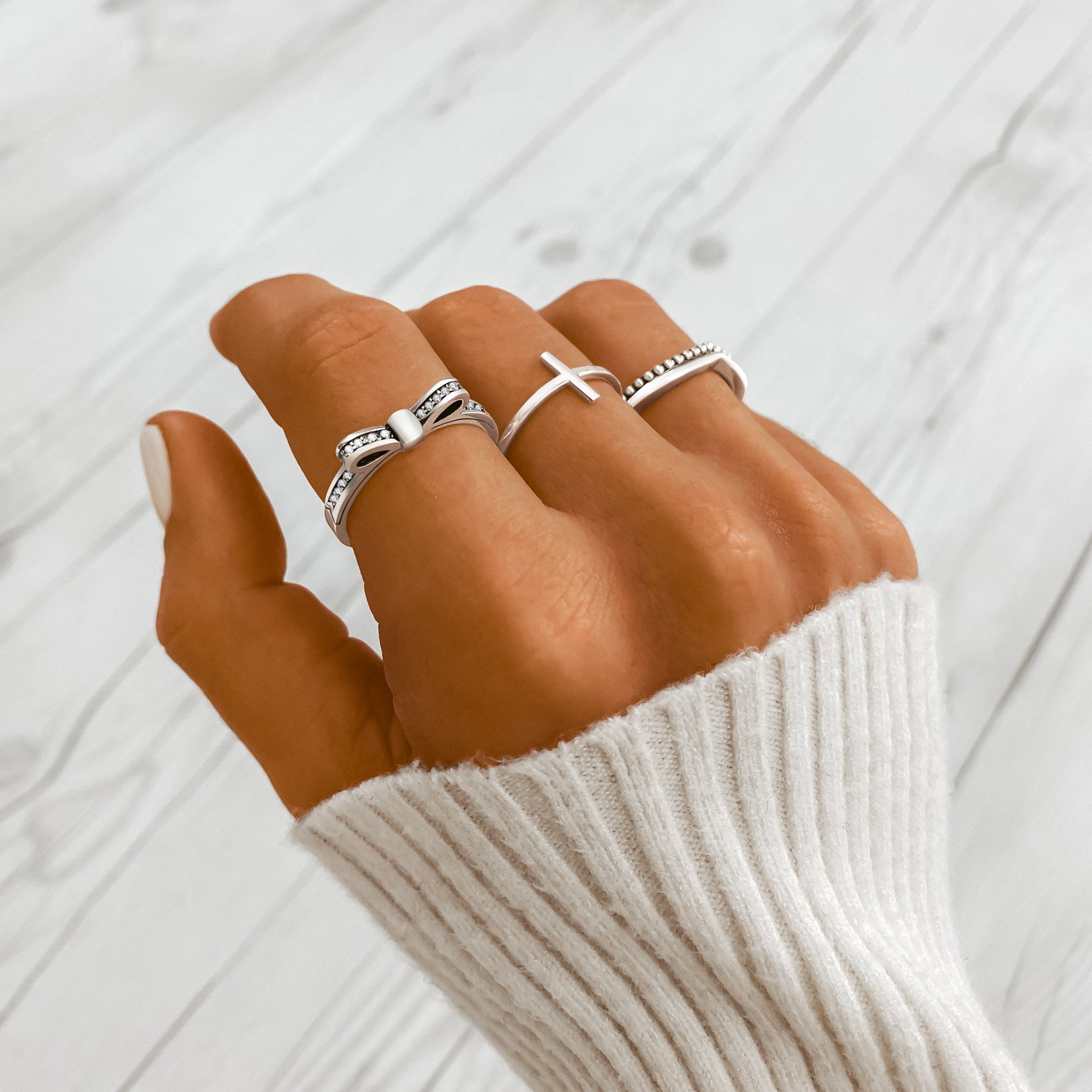 "Kleine Schleife" Ring - Emily Schmuck