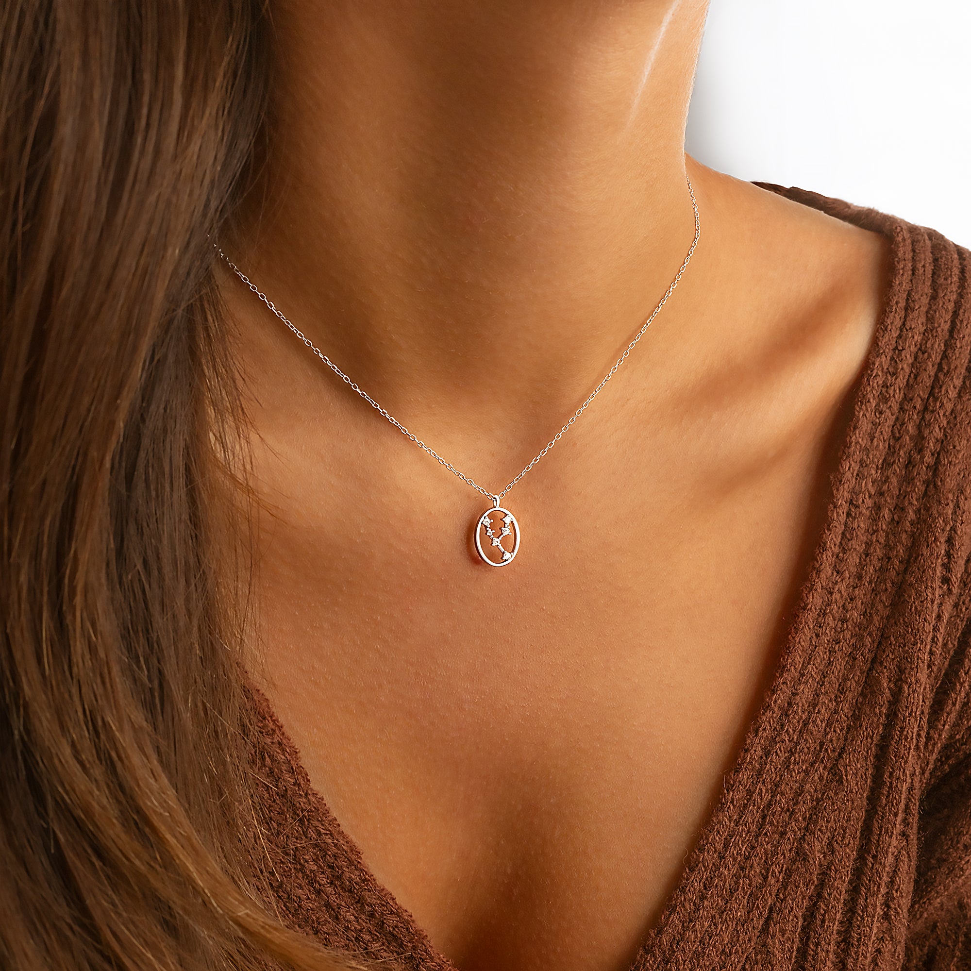 "Glänzender Zodiakus" Halskette - Emily Schmuck